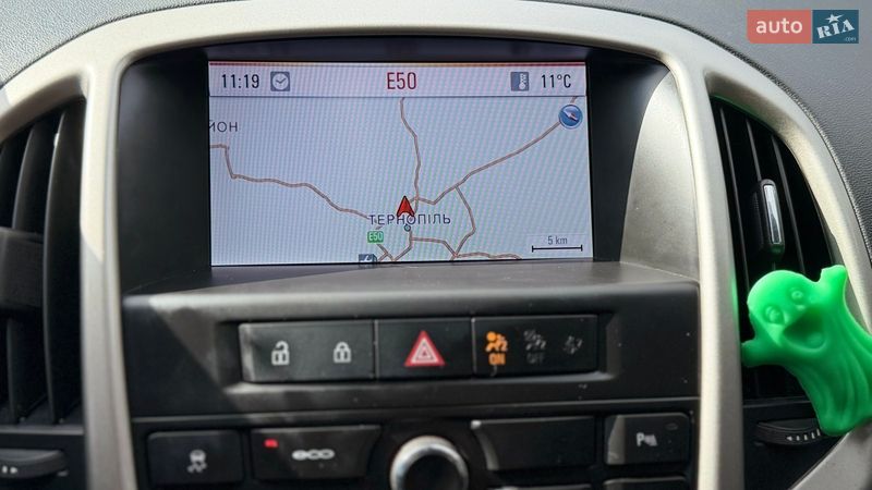 Універсал Opel Astra 2013 в Тернополі