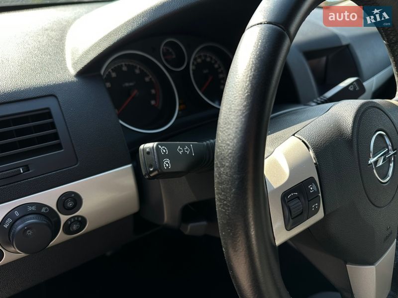 Хэтчбек Opel Astra 2007 в Виннице
