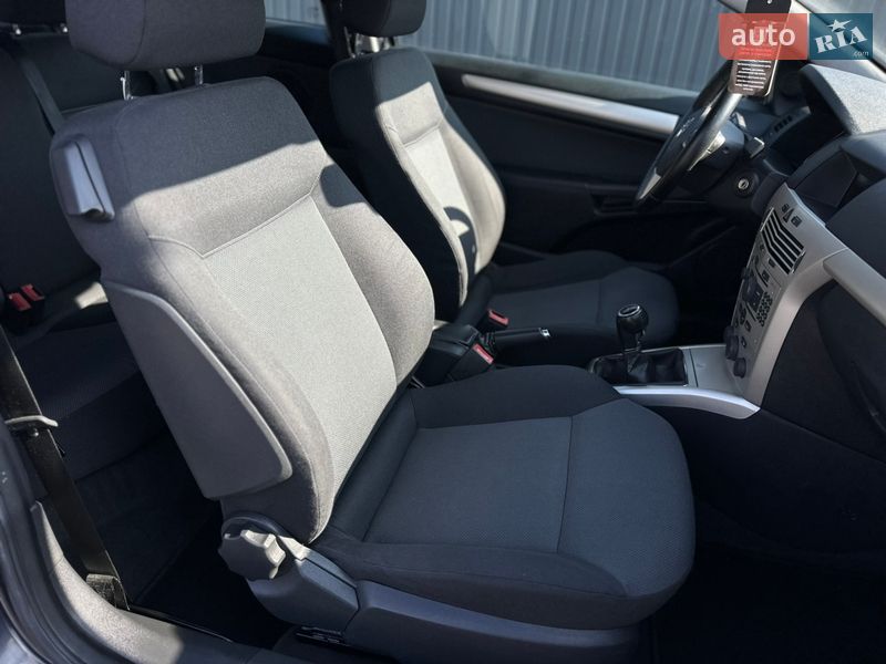 Хэтчбек Opel Astra 2007 в Виннице