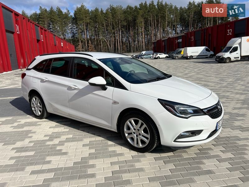Универсал Opel Astra 2018 в Львове