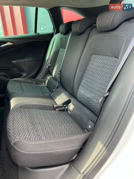 Универсал Opel Astra 2018 в Львове