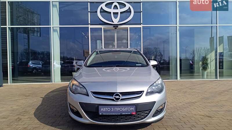 Седан Opel Astra 2015 в Киеве