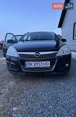 Универсал Opel Astra 2008 в Ровно