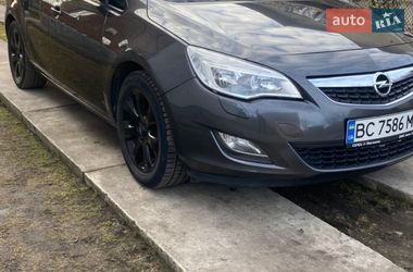 Універсал Opel Astra 2010 в Шептицькому