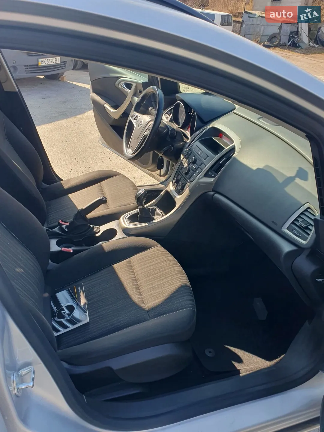 2011 Opel Astra - мініатюра 18