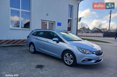 Універсал Opel Astra 2016 в Львові