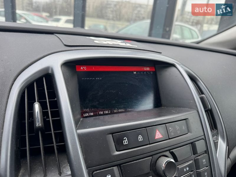 Универсал Opel Astra 2014 в Киеве