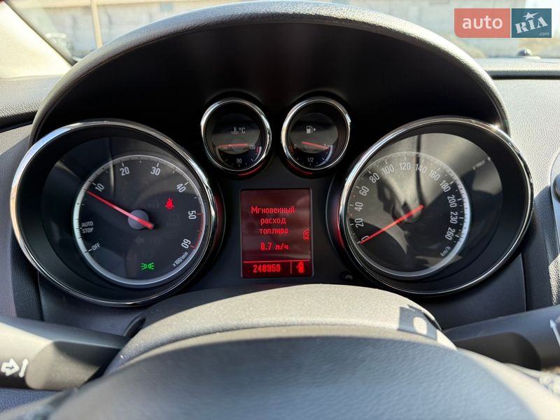 Универсал Opel Astra 2011 в Луцке