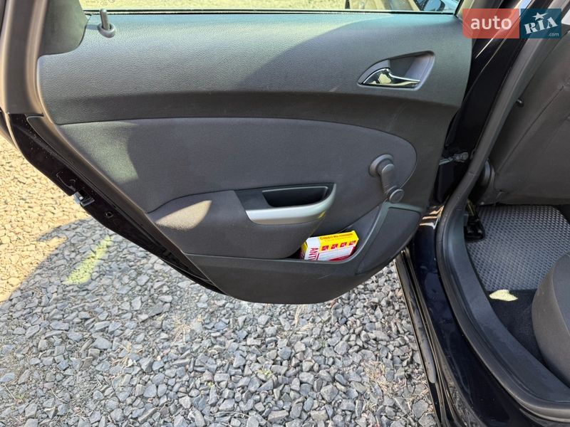 Универсал Opel Astra 2011 в Луцке