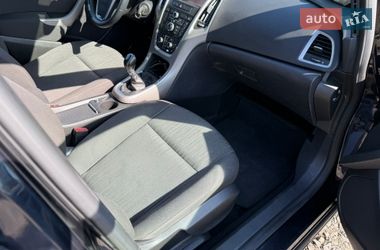 Универсал Opel Astra 2011 в Луцке