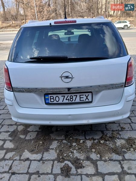 Универсал Opel Astra 2010 в Тернополе