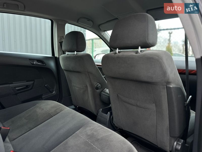 Хэтчбек Opel Astra 2004 в Виннице