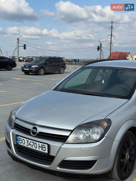 Універсал Opel Astra 2005 в Тернополі