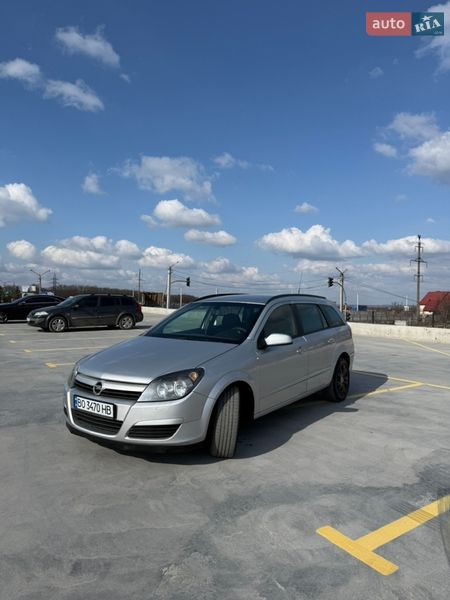 Універсал Opel Astra 2005 в Тернополі