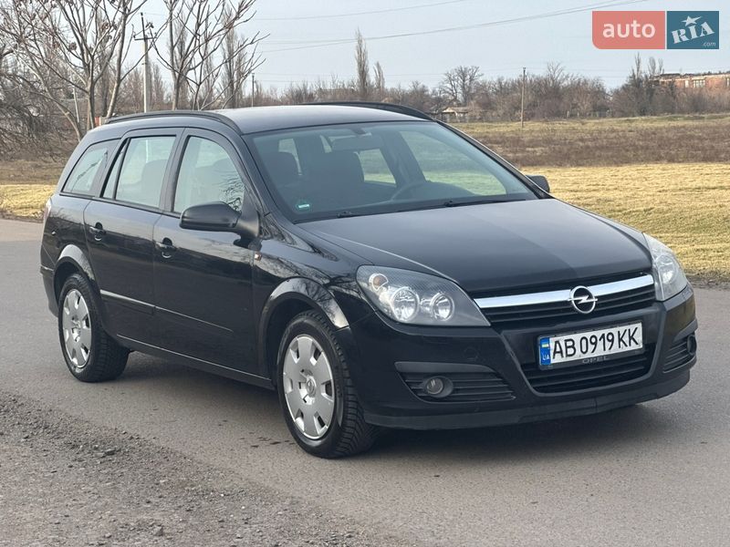 Универсал Opel Astra 2005 в Новом Буге