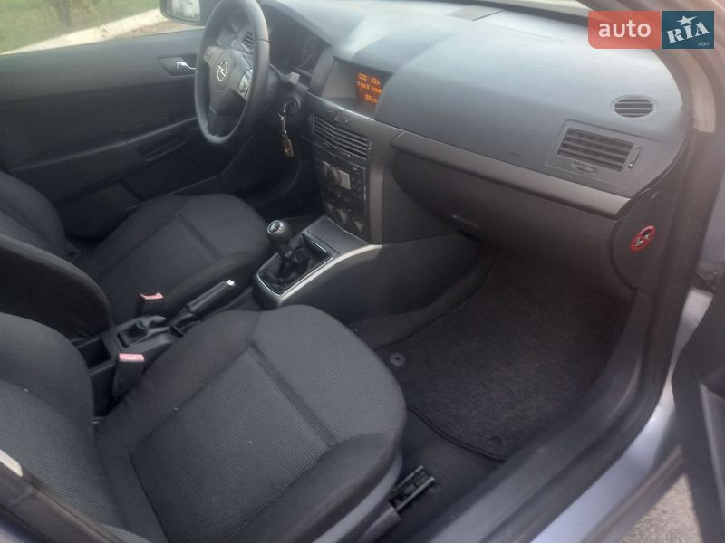 Хэтчбек Opel Astra 2005 в Звенигородке фото 10 Хэтчбек Opel Astra 2005 в Звенигородке