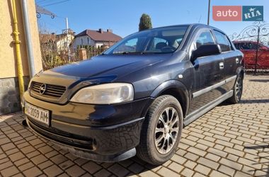 Седан Opel Astra 2008 в Луцке