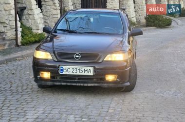 Седан Opel Astra 2006 в Львове