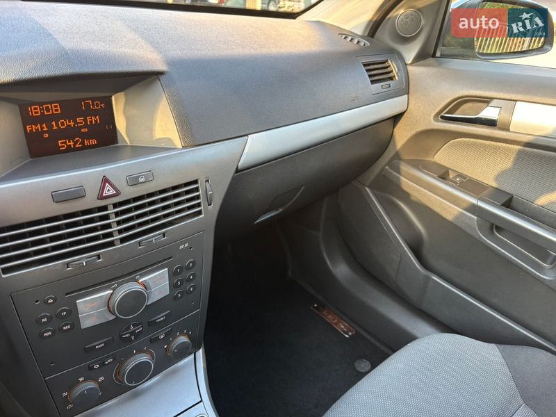 Универсал Opel Astra 2005 в Тернополе