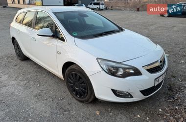 Универсал Opel Astra 2012 в Тернополе