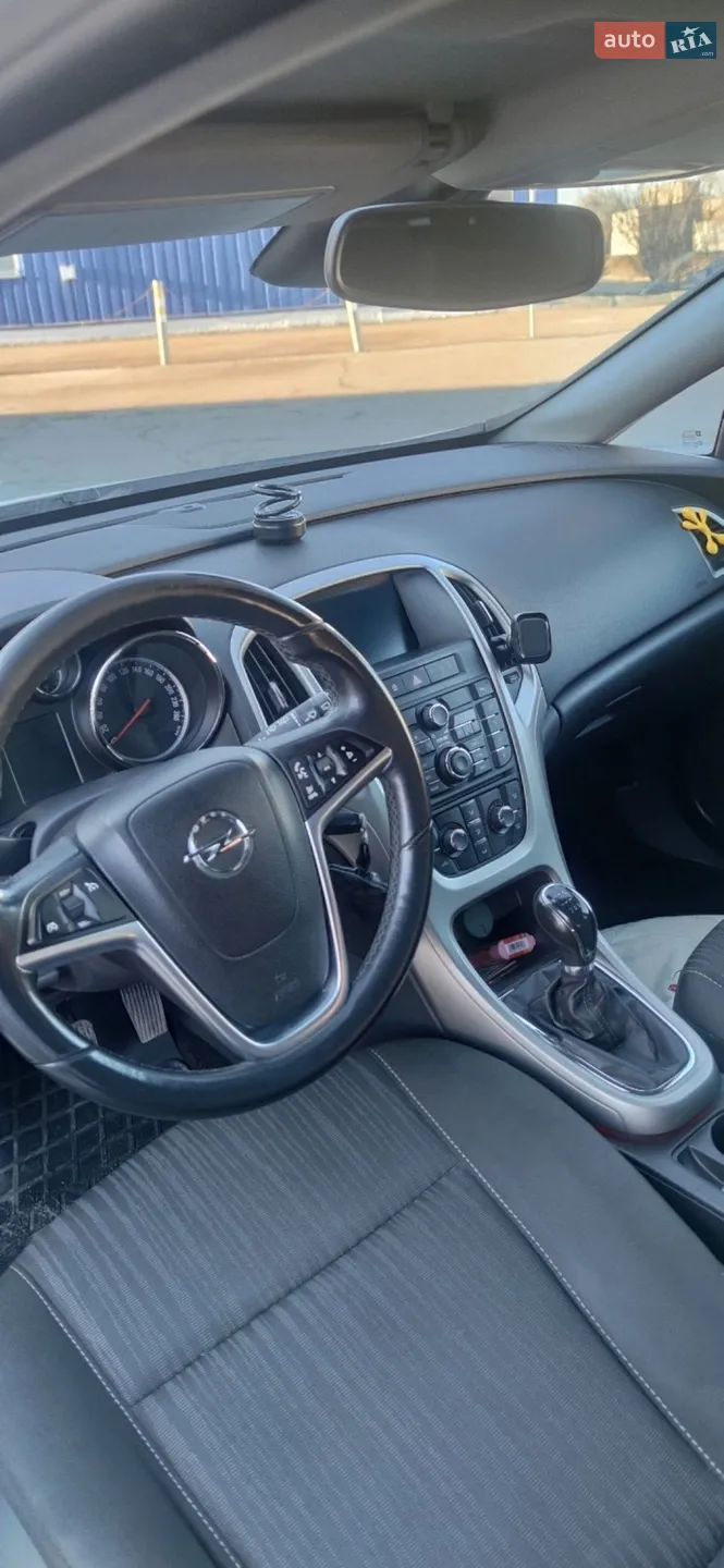 2011 Opel Astra - мініатюра 10