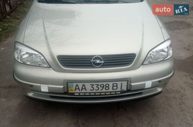 Седан Opel Astra 2006 в Киеве