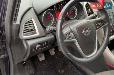 Универсал Opel Astra 2011 в Звягеле