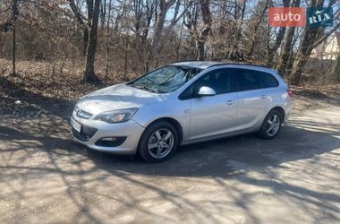 Универсал Opel Astra 2014 в Ровно