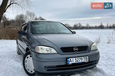 Седан Opel Astra 2007 в Обухове