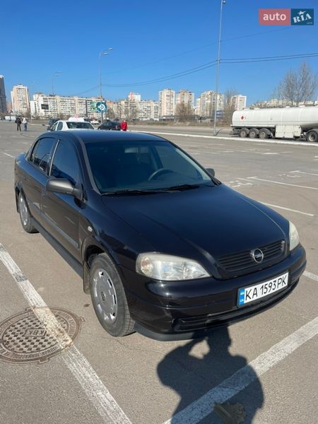 Седан Opel Astra 2006 в Киеве
