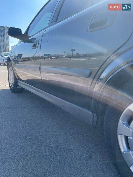 Седан Opel Astra 2006 в Киеве