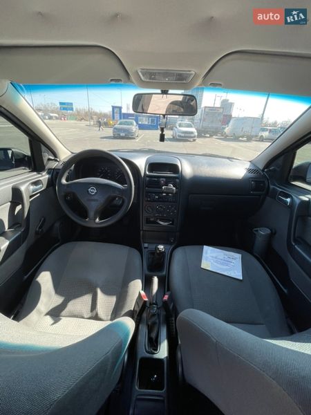 Седан Opel Astra 2006 в Киеве