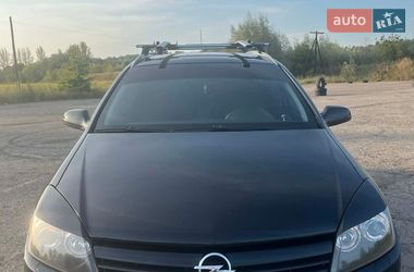 Универсал Opel Astra 2005 в Тысменице
