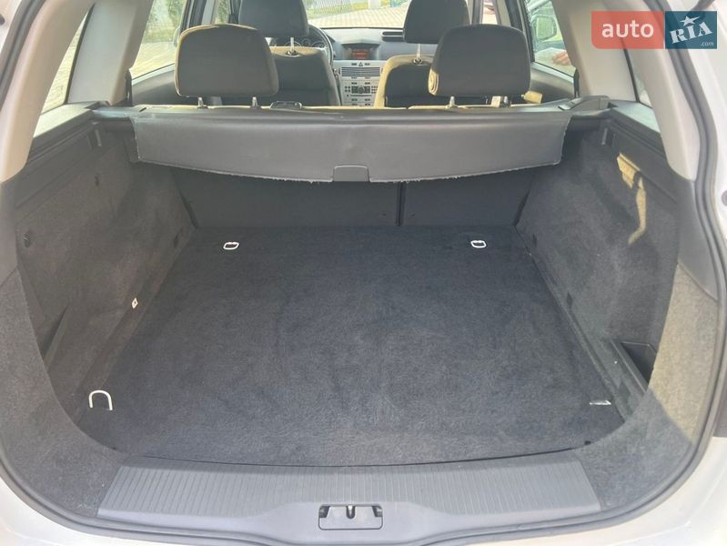 Универсал Opel Astra 2009 в Бучаче