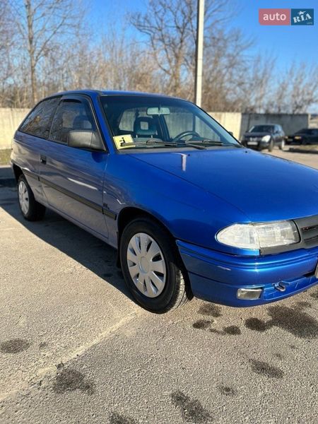 Хэтчбек Opel Astra 1993 в Харькове