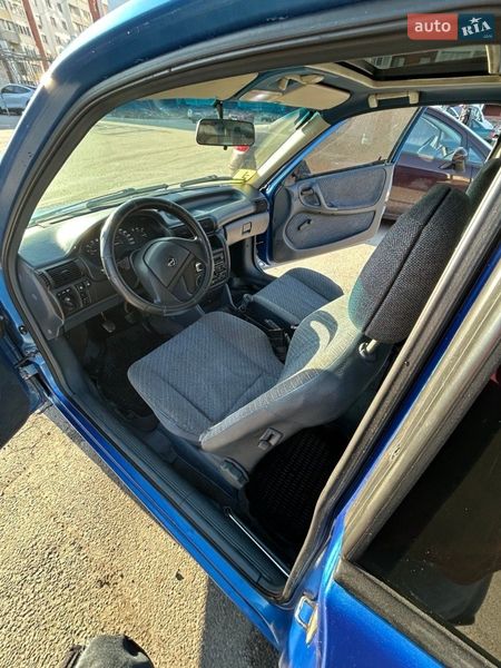 Хэтчбек Opel Astra 1993 в Харькове