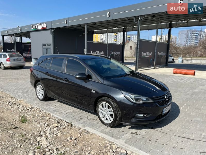 Универсал Opel Astra 2016 в Львове