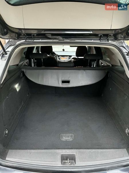 Универсал Opel Astra 2016 в Львове