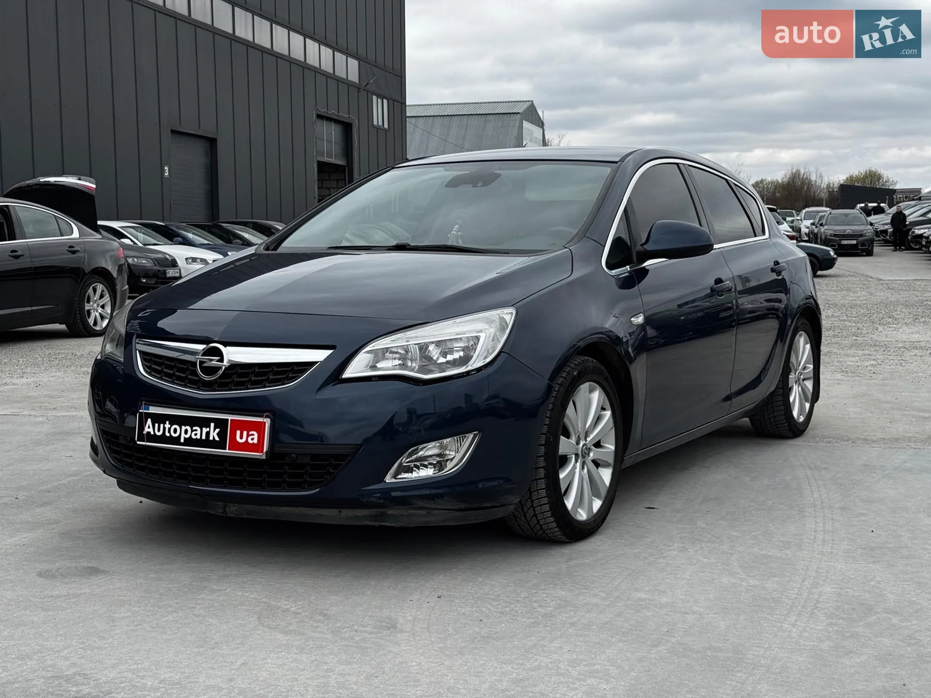 2011 Opel Astra - фото 1