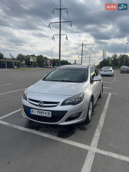 Opel Astra 2012