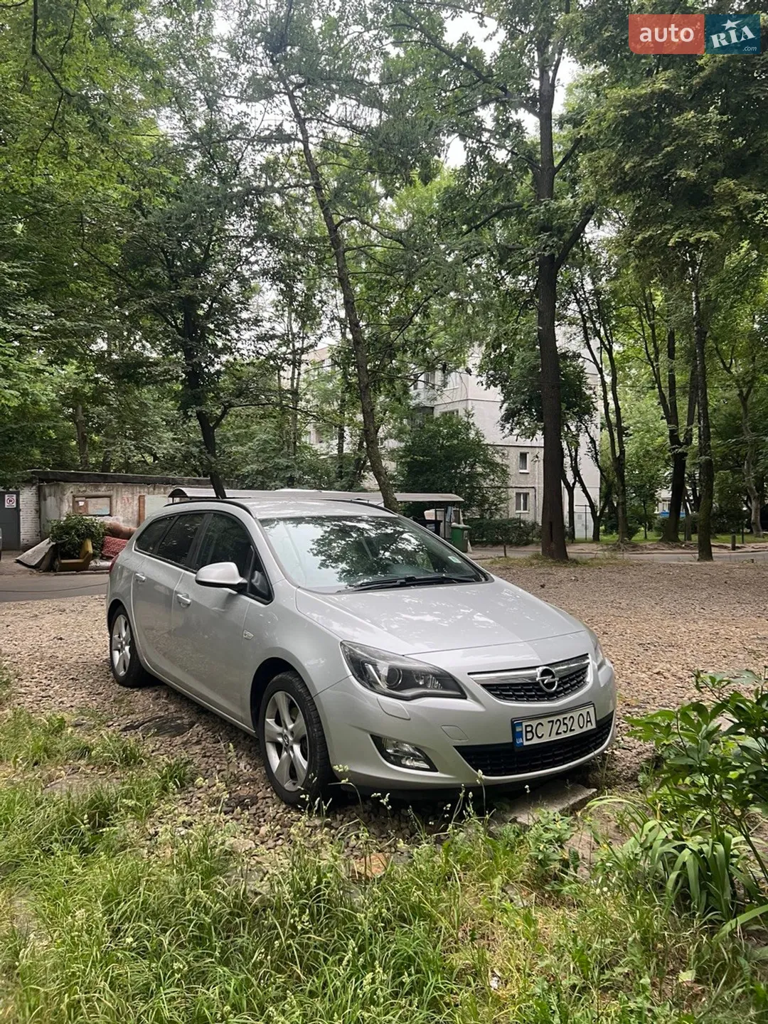2011 Opel Astra - фото 1