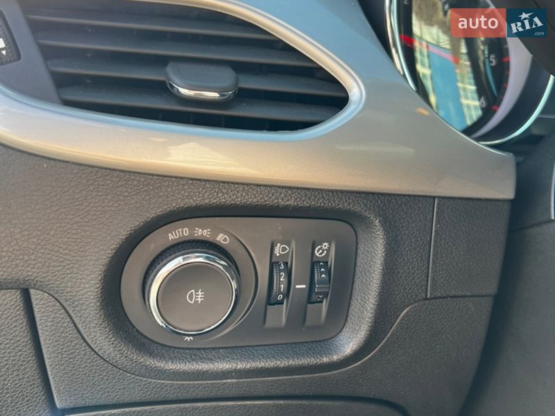 Універсал Opel Astra 2020 в Дніпрі фото 16 Універсал Opel Astra 2020 в Дніпрі