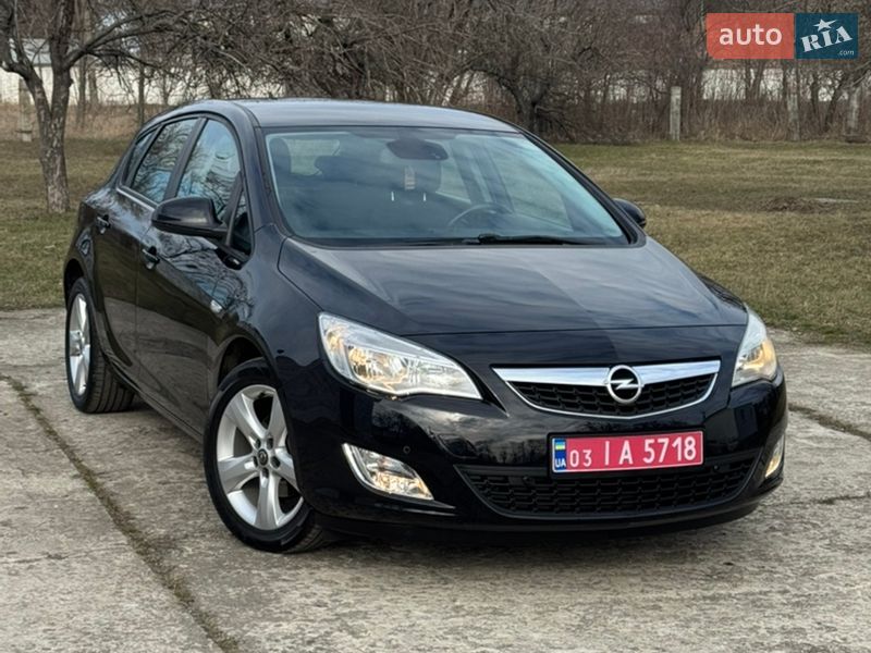 Хэтчбек Opel Astra 2010 в Слобожанском