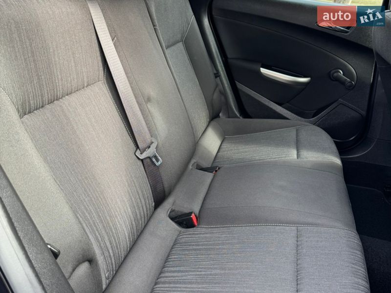 Хэтчбек Opel Astra 2010 в Слобожанском