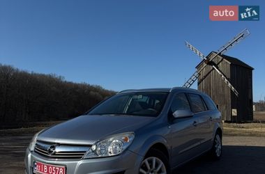 Универсал Opel Astra 2009 в Полтаве