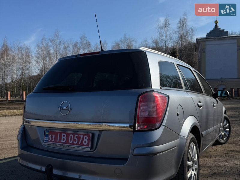 Універсал Opel Astra 2009 в Полтаві