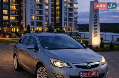 Универсал Opel Astra 2011 в Монастырище