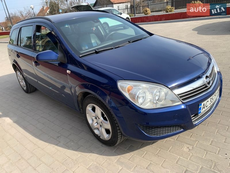 Універсал Opel Astra 2008 в Нововолинську