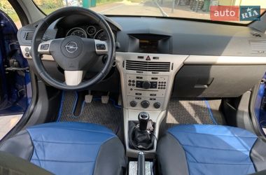 Универсал Opel Astra 2008 в Нововолынске