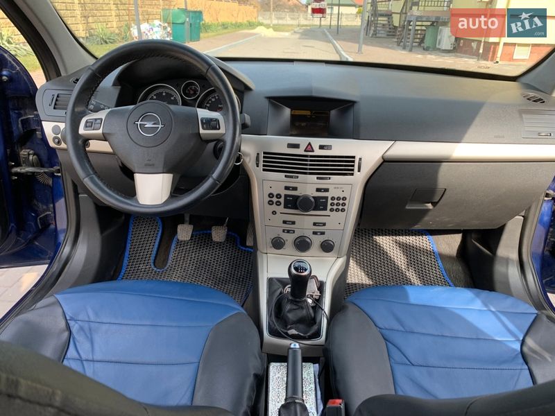 Універсал Opel Astra 2008 в Нововолинську